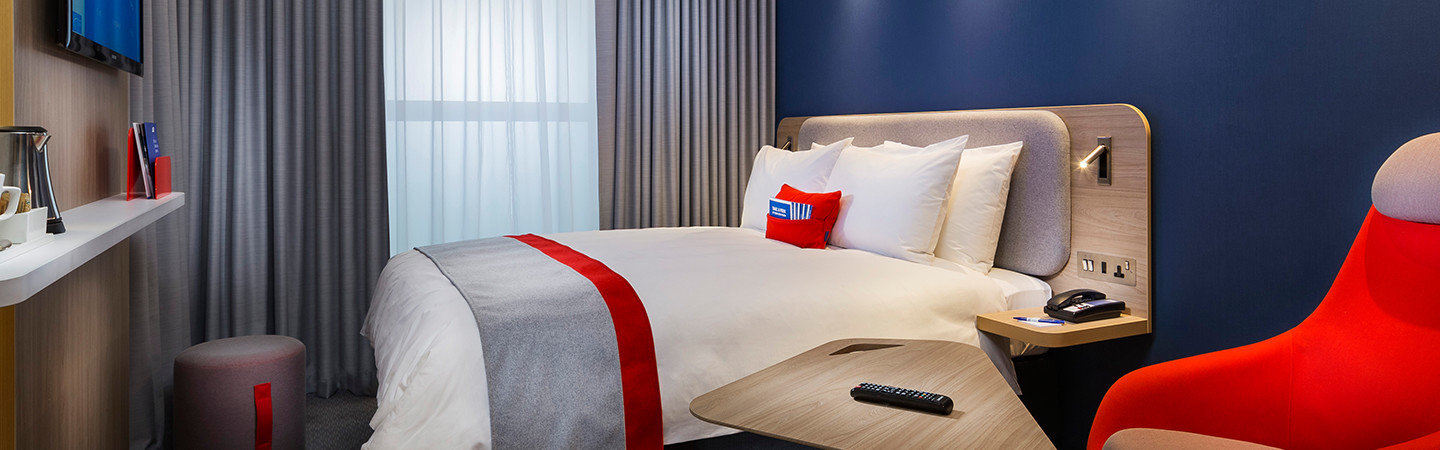 Holiday Inn Express Banner Image