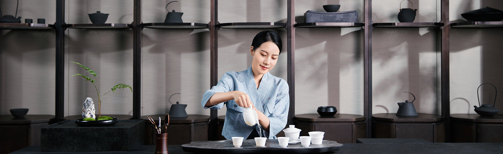 Hualuxe Banner Image